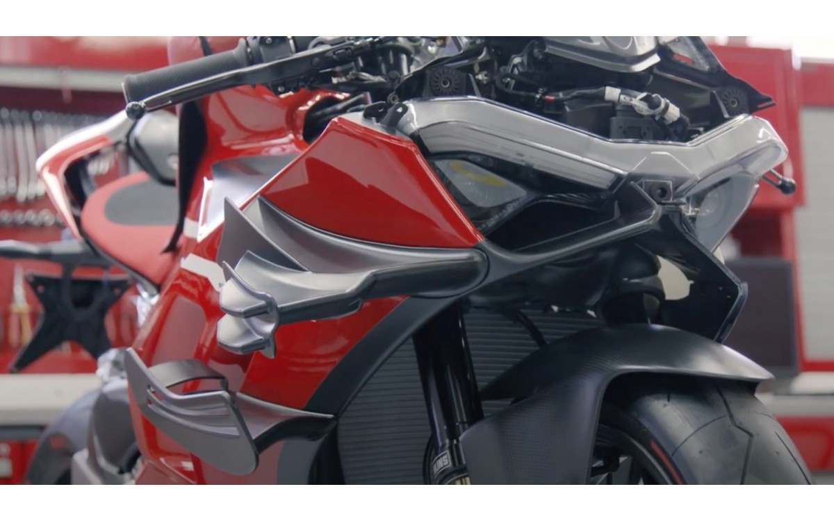 Watch how the Ducati Superleggera V4 is Put Together